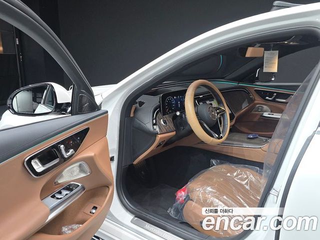 Mercedes-Benz E-Class 2025 — фото 10