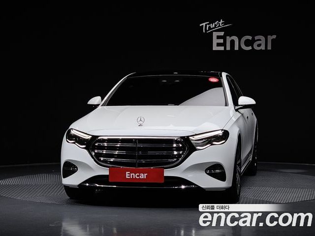 Mercedes-Benz E-Class 2025 — фото 3