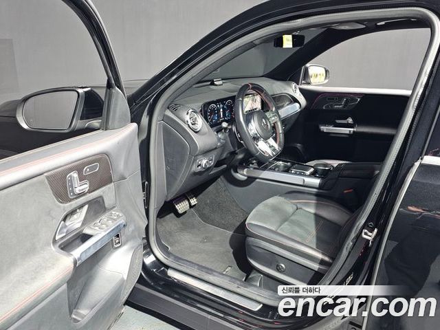 Mercedes-Benz GLB 2023 — фото 10