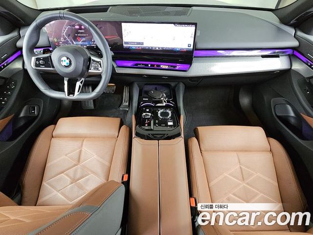 BMW 5 Series 2025 — фото 10