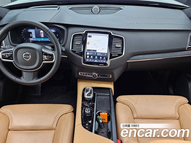 Volvo XC90 2023 — фото 10