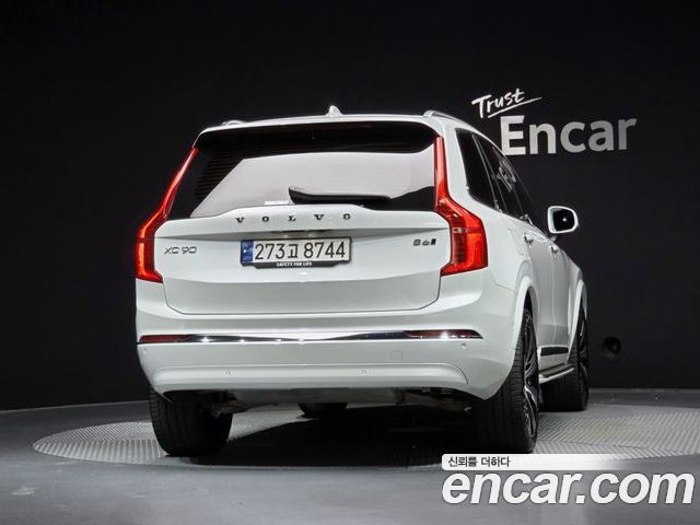 Volvo XC90 2023 — фото 4