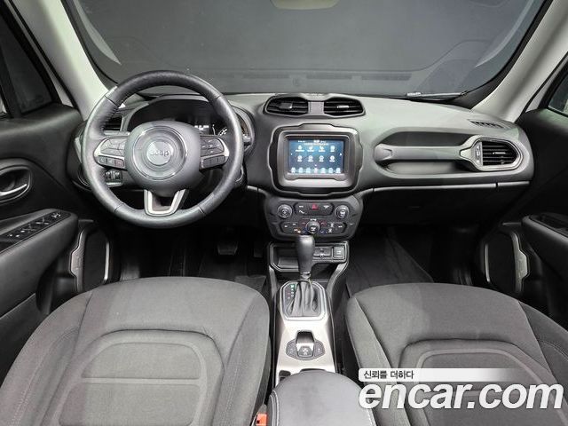 Jeep Renegade 2022 — фото 7