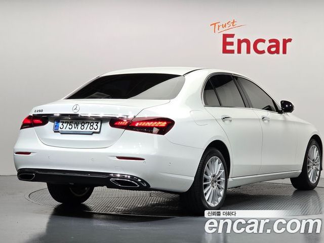Mercedes-Benz E-Class 2023 — фото 2