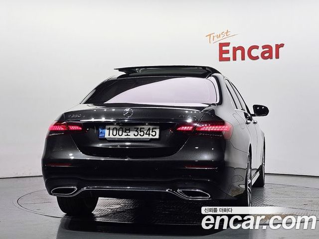 Mercedes-Benz E-Class 2021 — фото 4