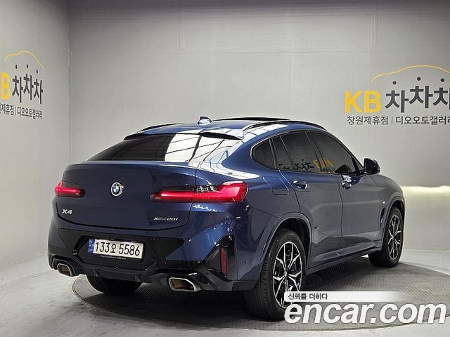 BMW X4 2022 — фото 2