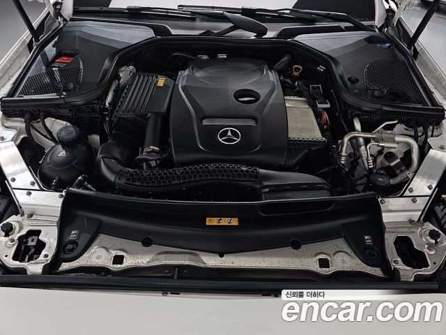 Mercedes-Benz E-Class 2023 — фото 6