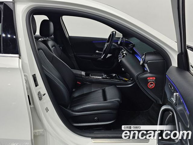 Mercedes-Benz A-Class 2024 — фото 10