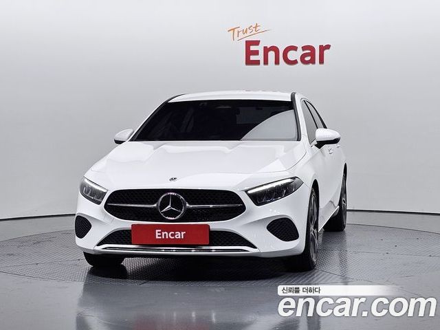 Mercedes-Benz A-Class 2024 — фото 3