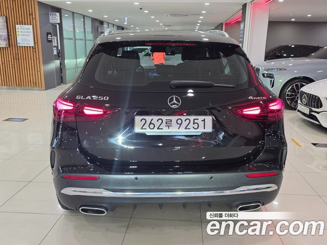 Mercedes-Benz GLA 2025 — фото 4