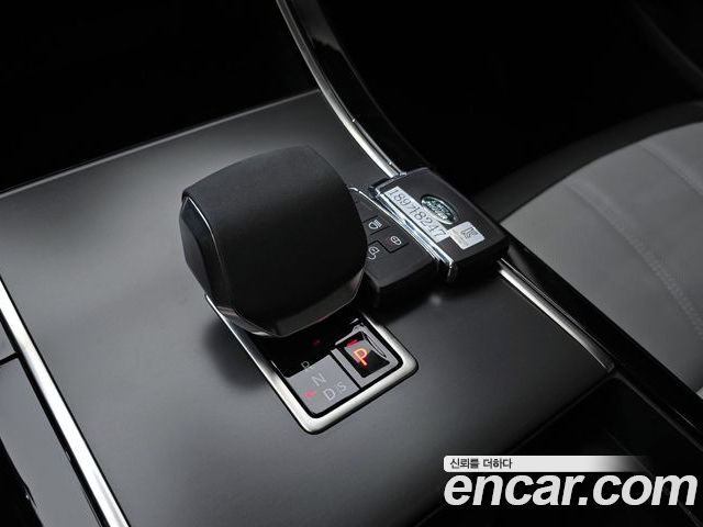 Land Rover Range Rover Evoque 2024 — фото 9