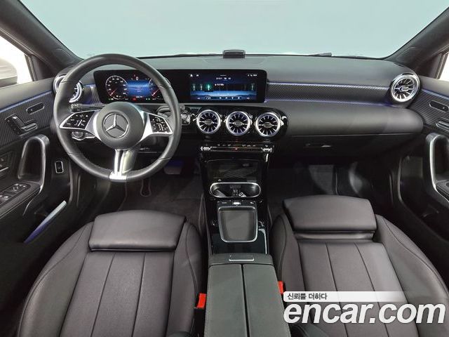 Mercedes-Benz A-Class 2024 — фото 7