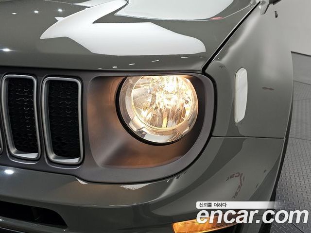 Jeep Renegade 2022 — фото 8