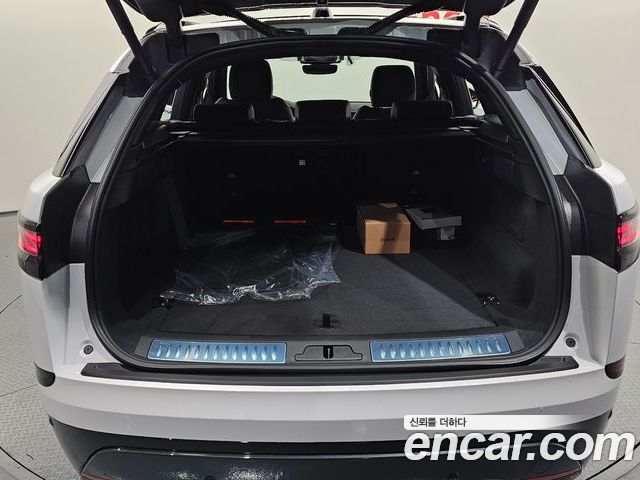 Land Rover Range Rover Velar 2026 — фото 10