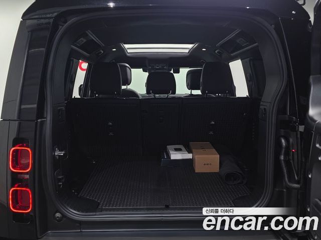 Land Rover Defender 2025 — фото 10