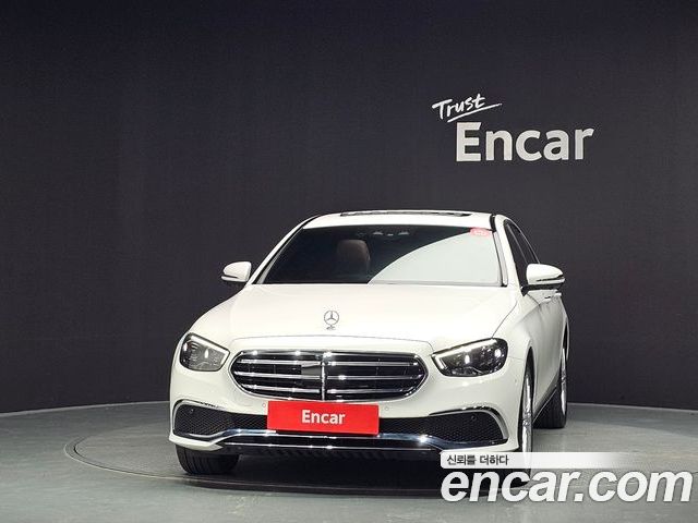 Mercedes-Benz E-Class 2022 — фото 3