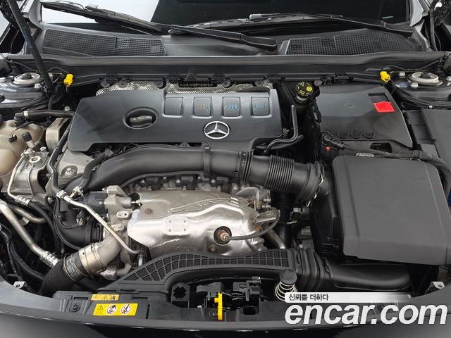 Mercedes-Benz CLA 2023 — фото 6