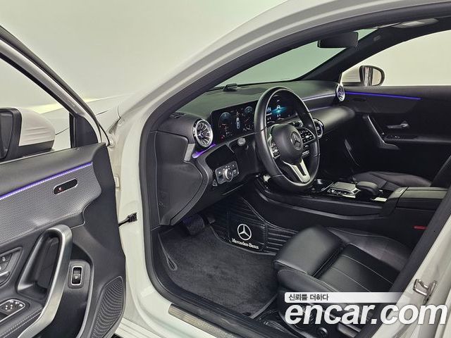 Mercedes-Benz A-Class 2022 — фото 10