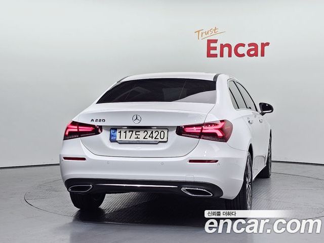 Mercedes-Benz A-Class 2022 — фото 4