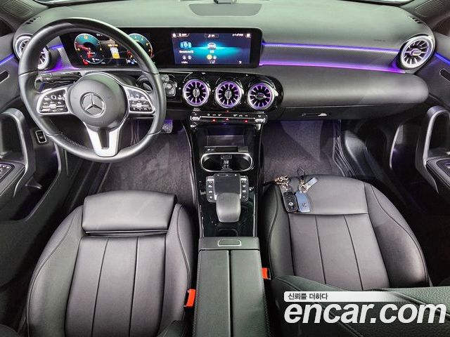 Mercedes-Benz A-Class 2022 — фото 7