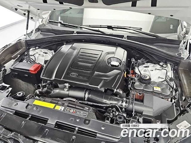 Land Rover Range Rover Velar 2023 — фото 5