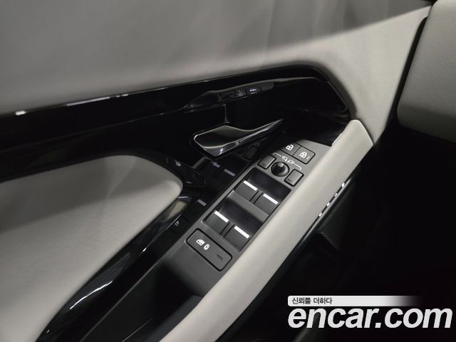 Land Rover Range Rover Evoque 2025 — фото 9