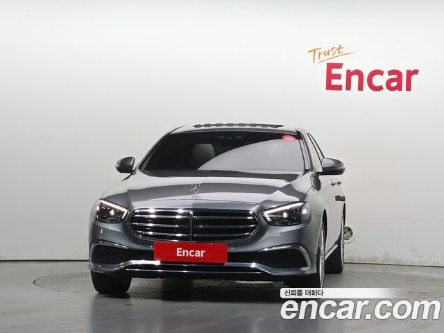 Mercedes-Benz E-Class 2022 — фото 3