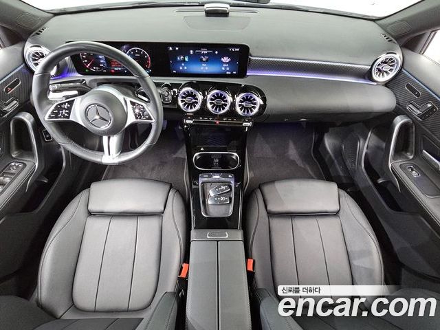 Mercedes-Benz A-Class 2024 — фото 10