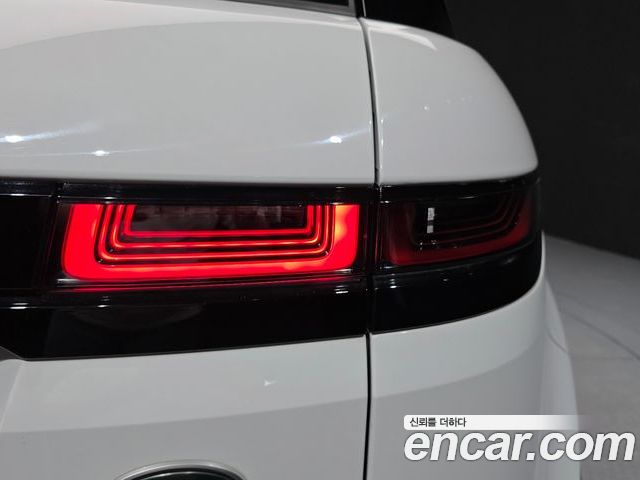 Land Rover Range Rover Evoque 2022 — фото 9