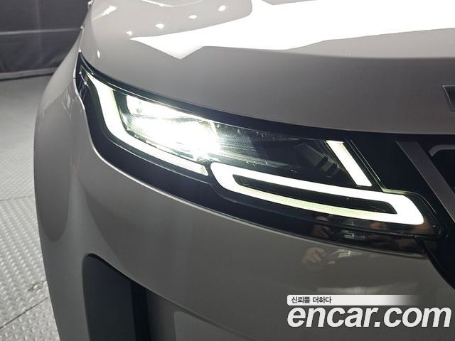 Land Rover Range Rover Evoque 2022 — фото 8