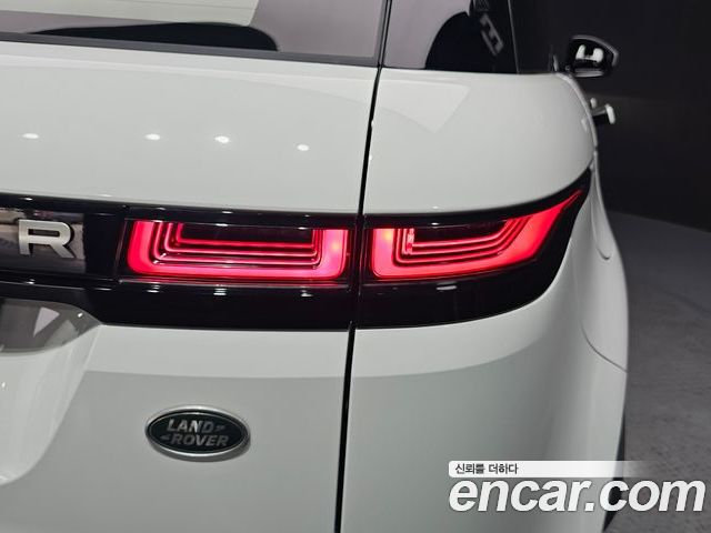Land Rover Range Rover Evoque 2022 — фото 9