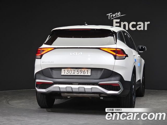 Kia Sportage 2022 — фото 4