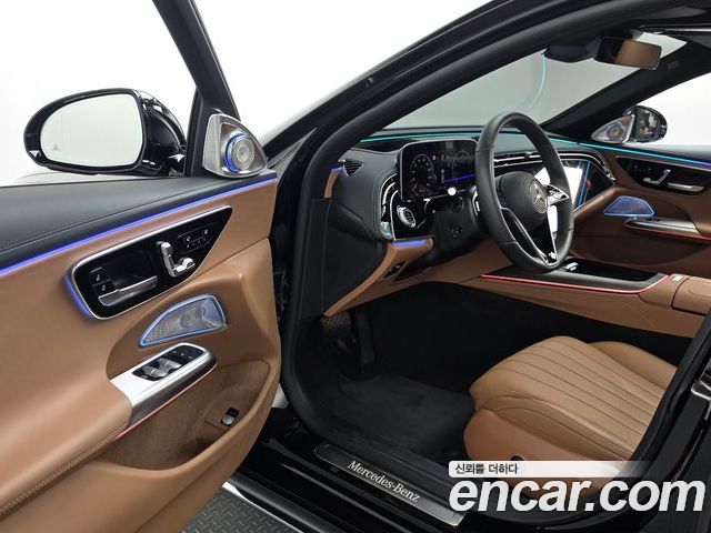 Mercedes-Benz E-Class 2024 — фото 10
