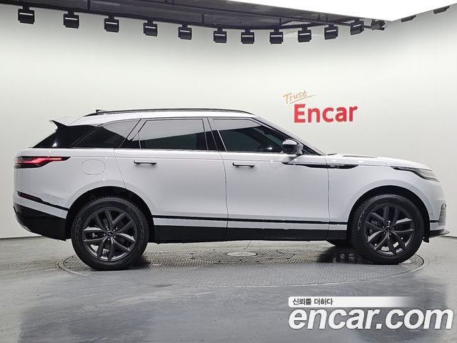 Land Rover Range Rover Velar 2026 — фото 5