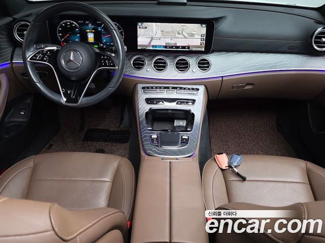 Mercedes-Benz E-Class 2023 — фото 10