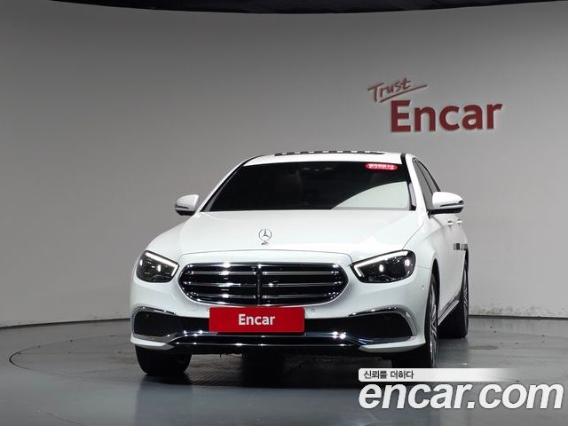Mercedes-Benz E-Class 2023 — фото 3