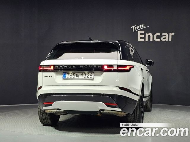 Land Rover Range Rover Velar 2026 — фото 4