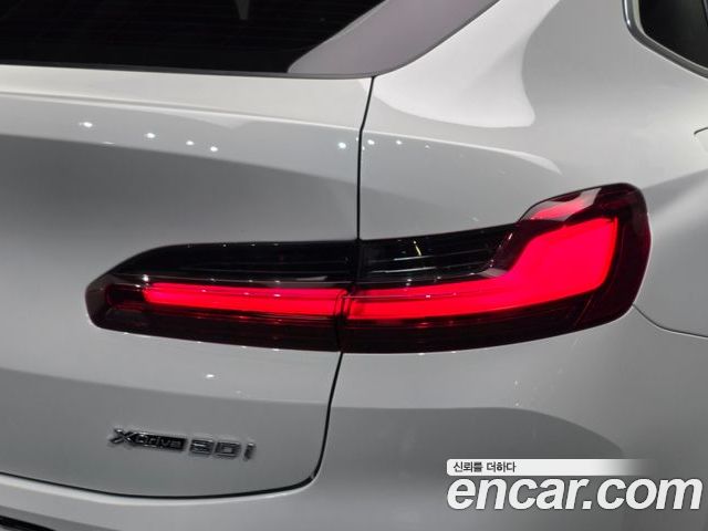 BMW X4 2022 — фото 9