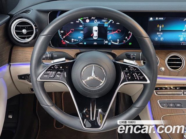 Mercedes-Benz E-Class 2023 — фото 6