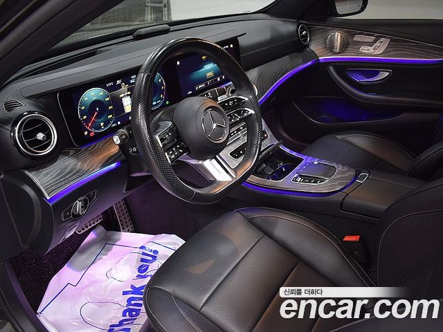 Mercedes-Benz E-Class 2023 — фото 4