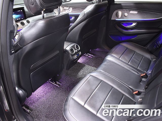 Mercedes-Benz E-Class 2023 — фото 5