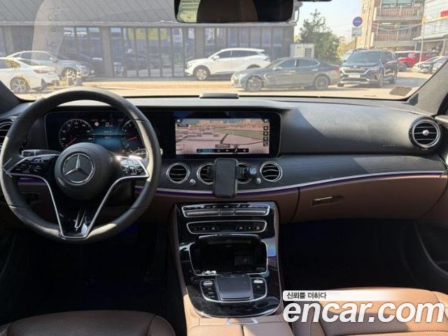 Mercedes-Benz E-Class 2023 — фото 6