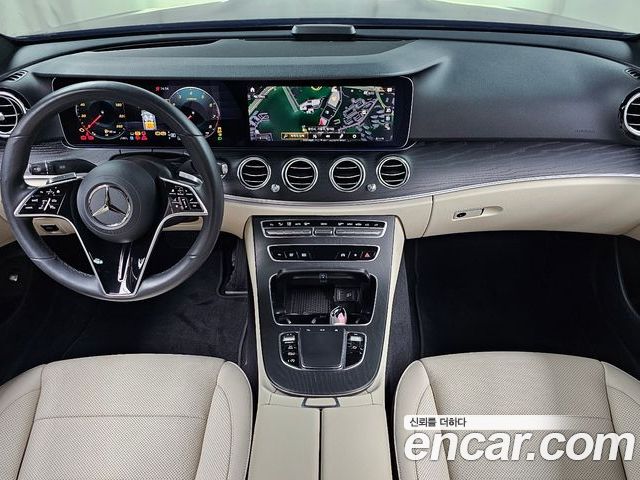 Mercedes-Benz E-Class 2023 — фото 10