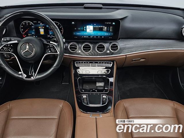 Mercedes-Benz E-Class 2023 — фото 10