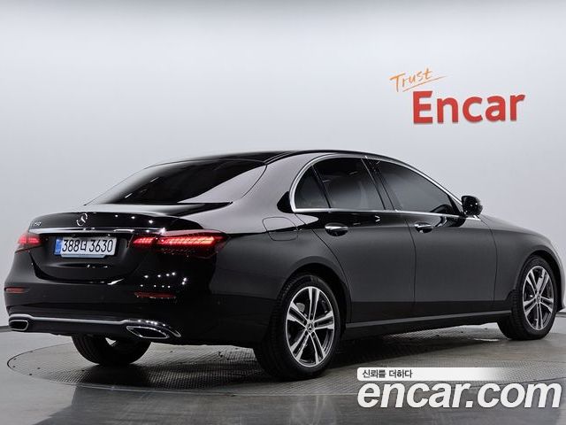 Mercedes-Benz E-Class 2023 — фото 2