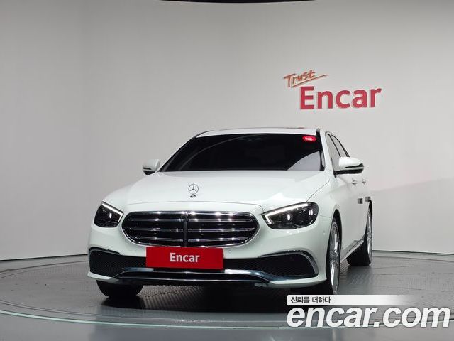 Mercedes-Benz E-Class 2022 — фото 3