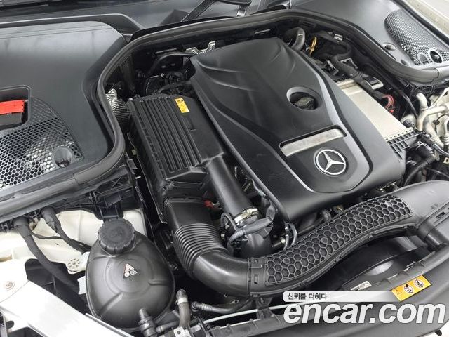 Mercedes-Benz E-Class 2022 — фото 6