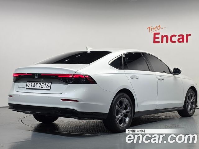Honda Accord 2023 — фото 2