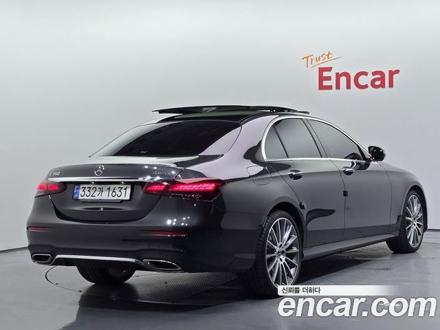Mercedes-Benz E-Class 2022 — фото 2