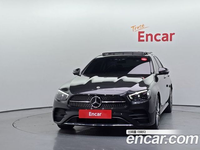 Mercedes-Benz E-Class 2022 — фото 3